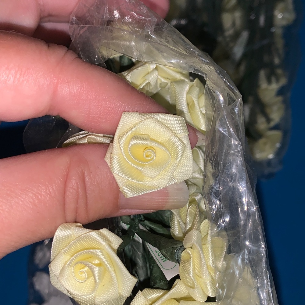 Rose Buds Craft yellow and white - Picture 7 of 8